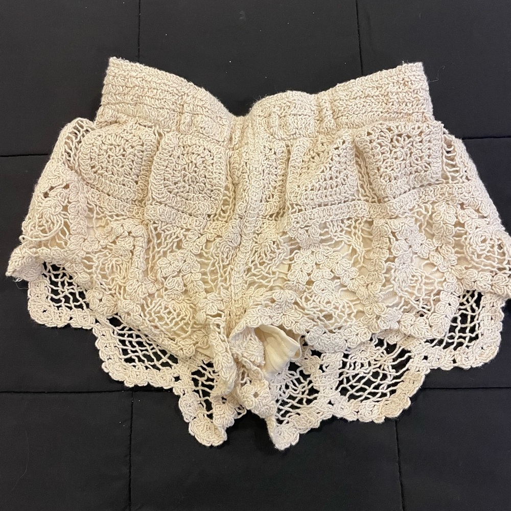 Surf Gypsy crochet shorts medium